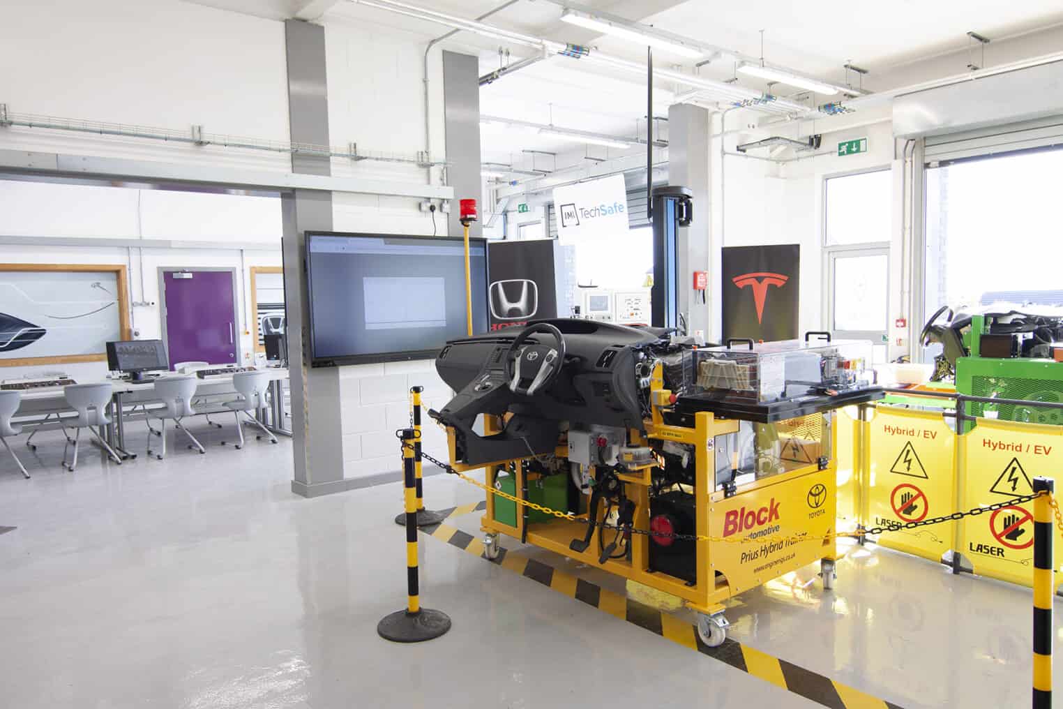IMI Level 1 Award in Electric/Hybrid Vehicle Awareness Truro