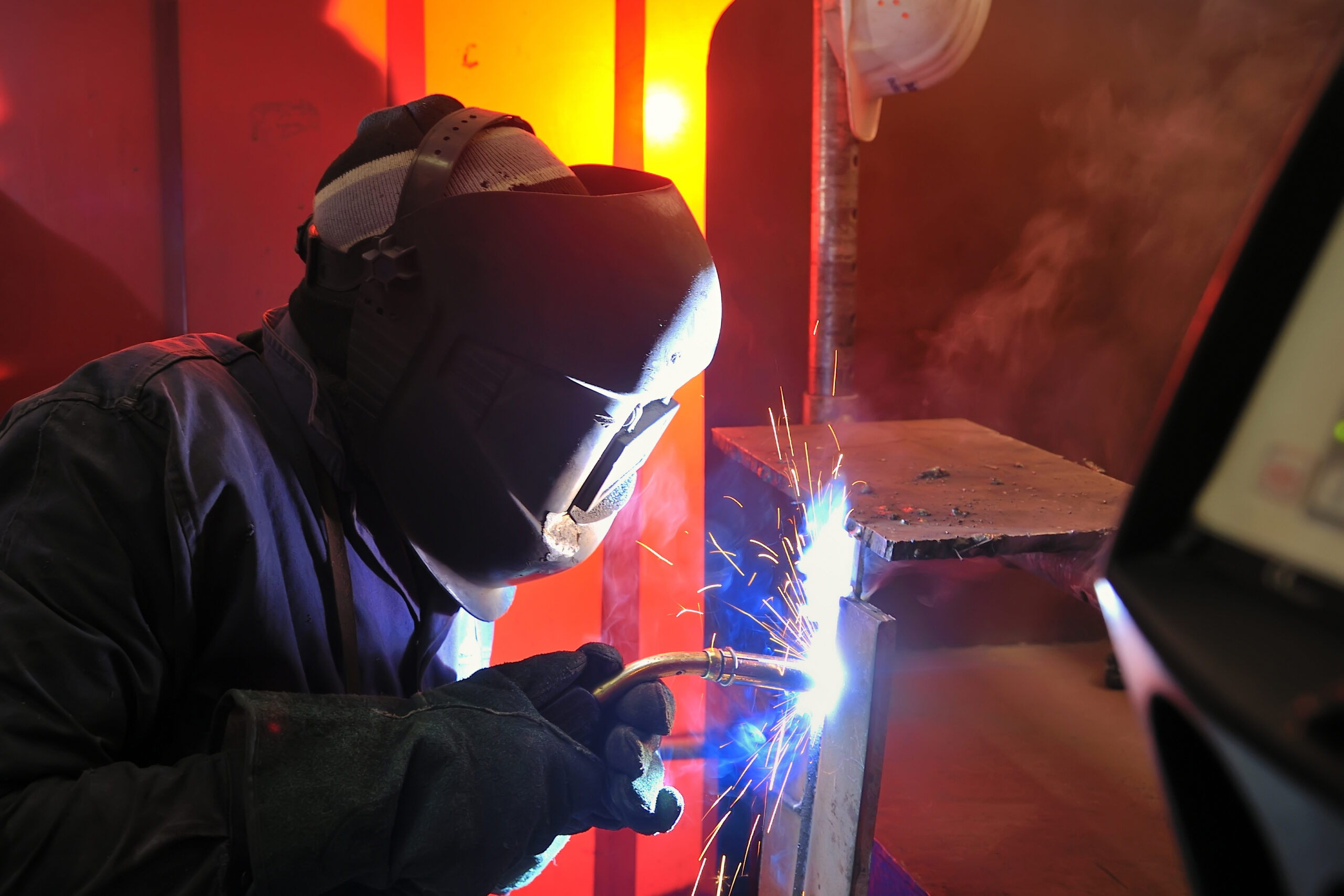 welding with mig-mag method on shipyard field