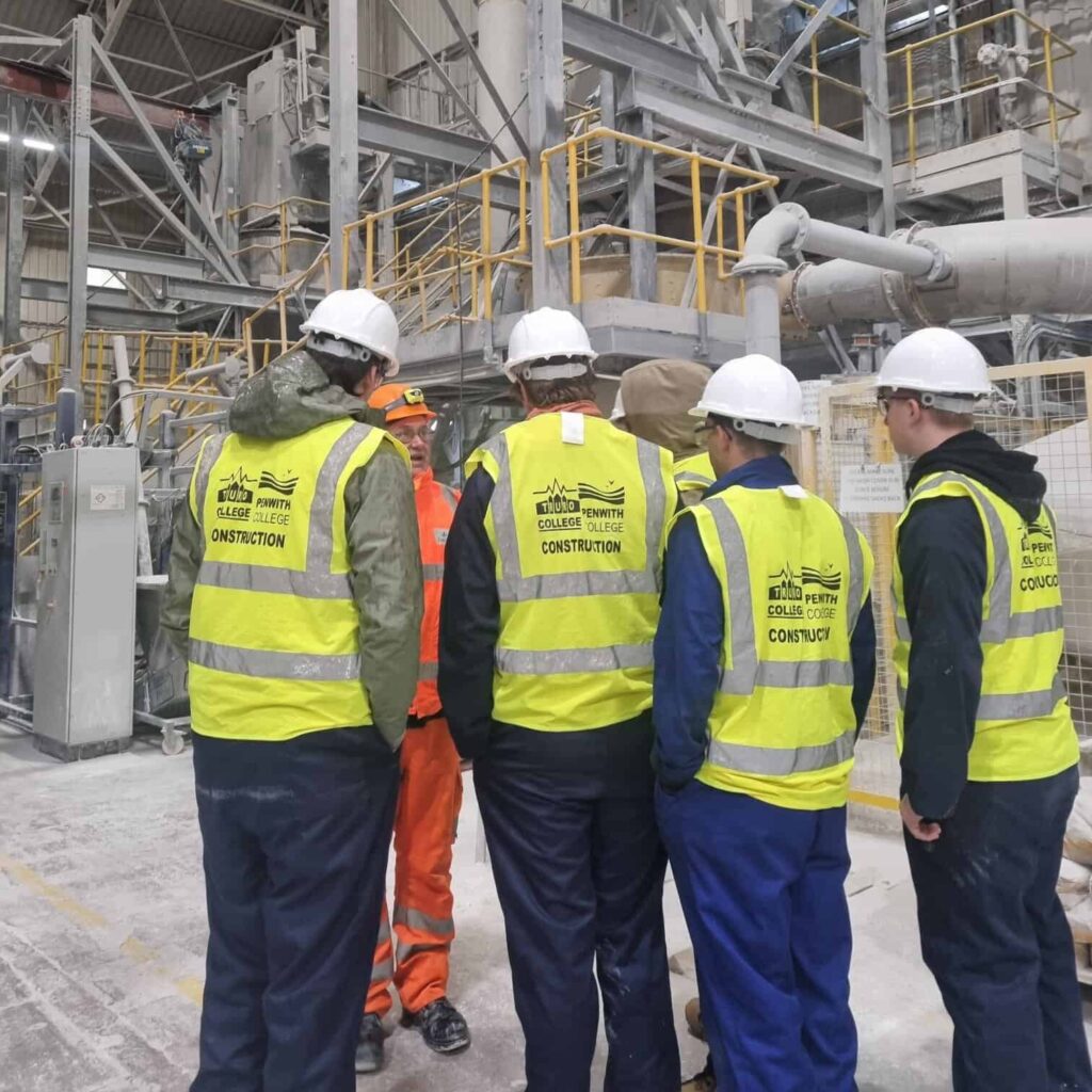 Students visit Imerys