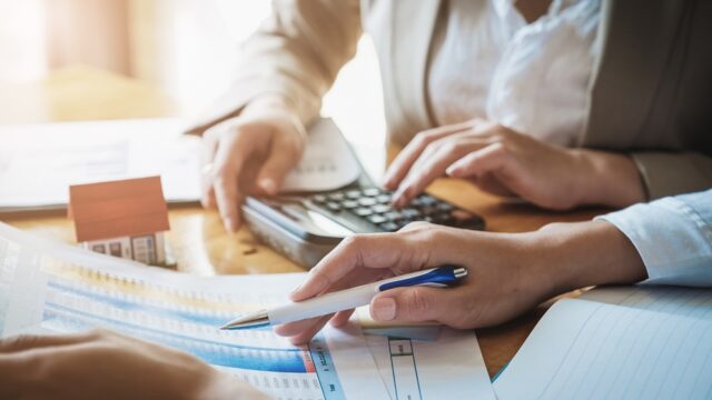 Young Businesswomen discuss the charts strategy and financial plan, Co working casual concept.